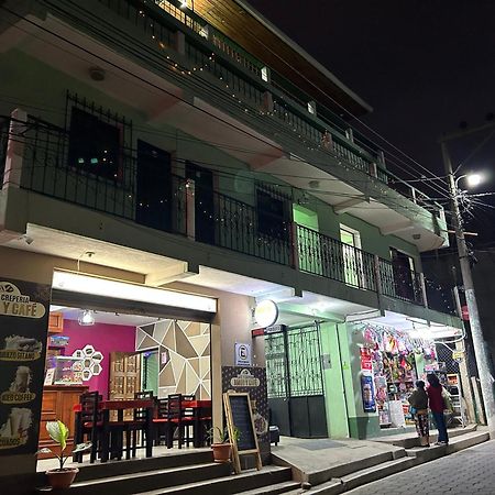 Hostal Sweet Dreams Panajachel Esterno foto