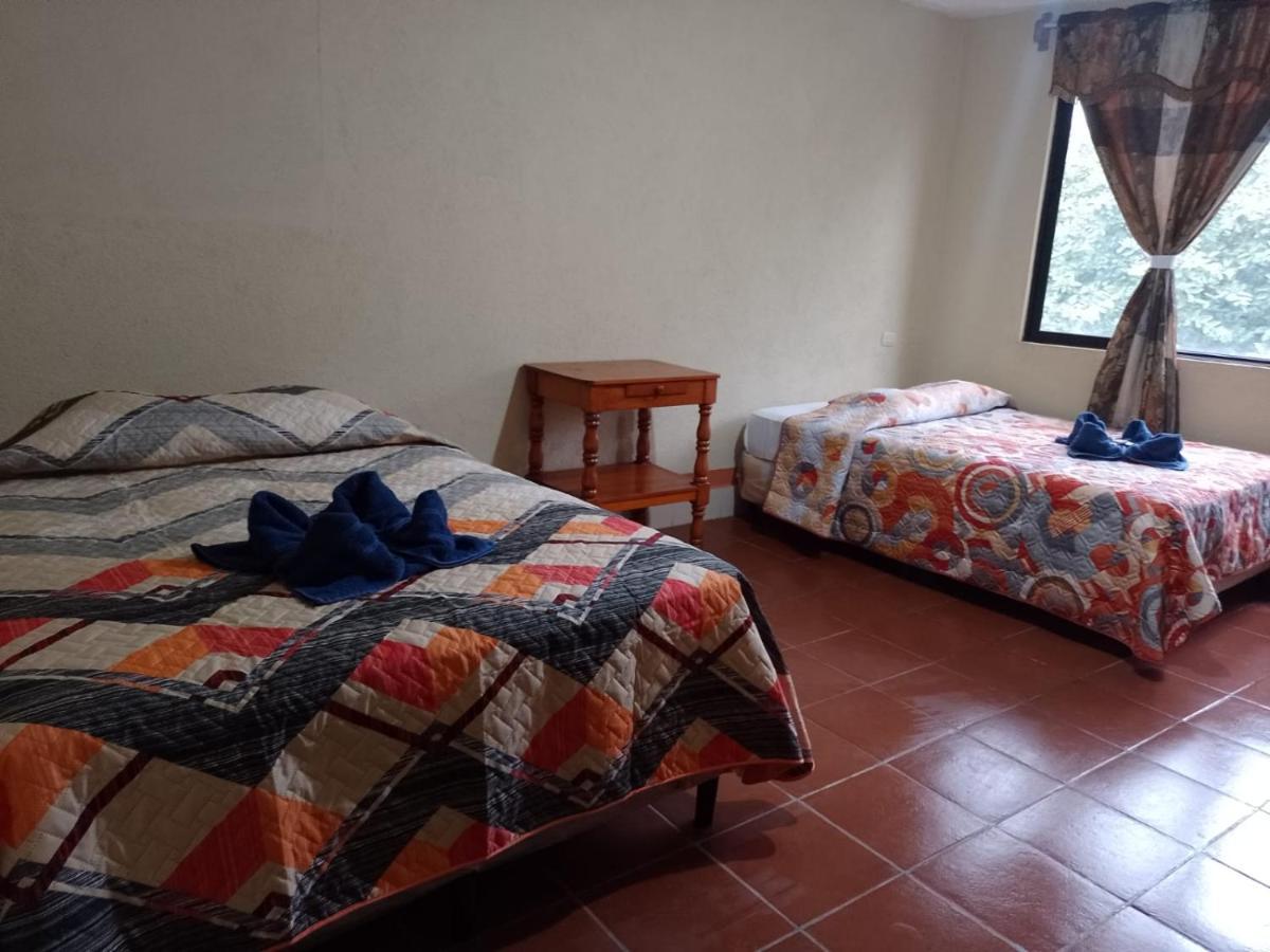 Hostal Sweet Dreams Panajachel Esterno foto