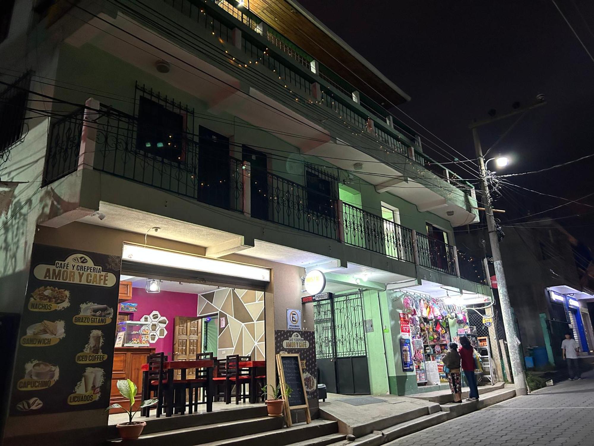 Hostal Sweet Dreams Panajachel Esterno foto