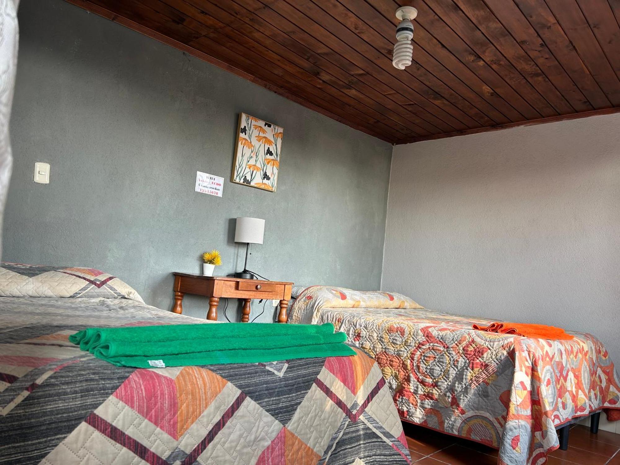 Hostal Sweet Dreams Panajachel Esterno foto