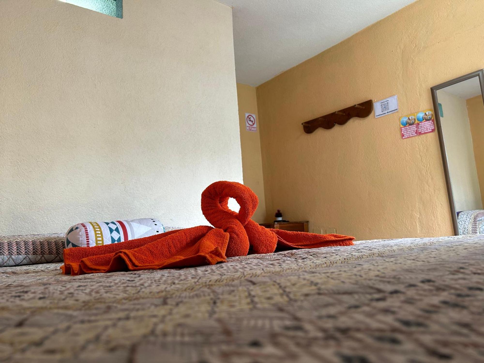 Hostal Sweet Dreams Panajachel Esterno foto