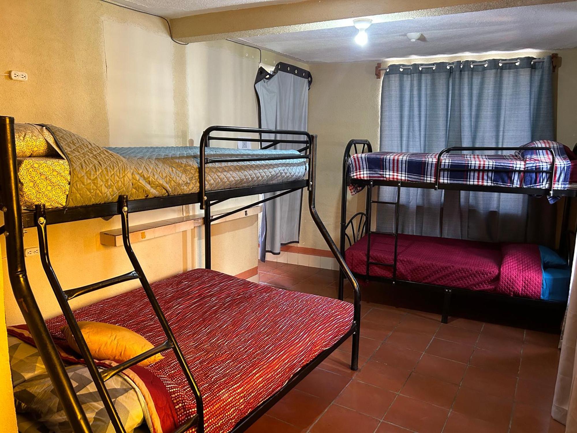 Hostal Sweet Dreams Panajachel Esterno foto