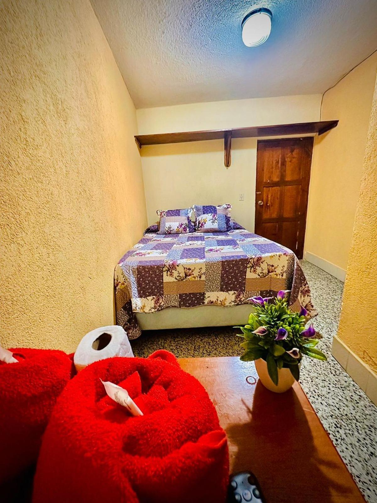 Hostal Sweet Dreams Panajachel Esterno foto
